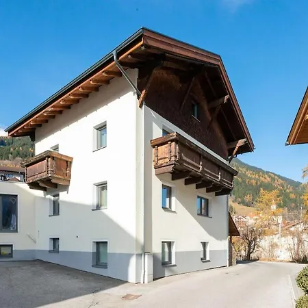 Neat In With Balcony Or Terrace Appartement *