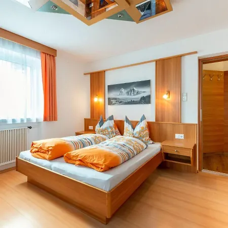 Neat In With Balcony Or Terrace Appartement *