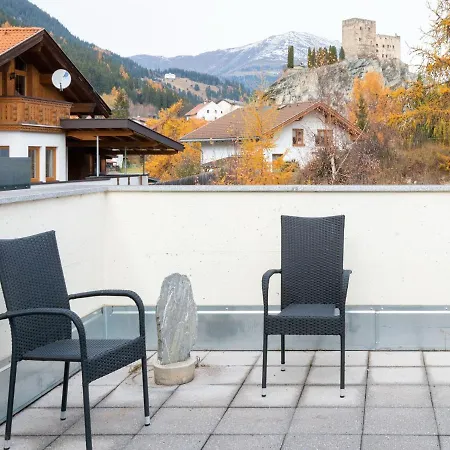 Appartement Neat In With Balcony Or Terrace